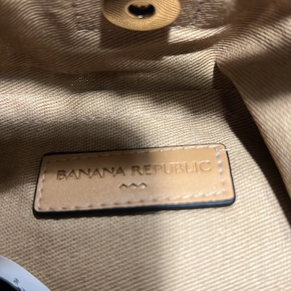 Banana Republic Macrame Bag - Picture 4 of 9